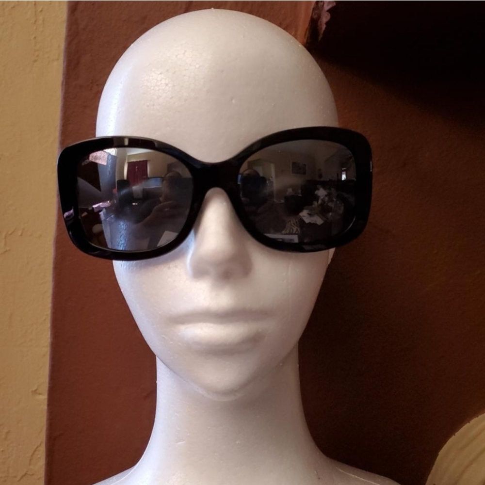 Chanel Sunglasses , FIRM PRICE - Picture 6 of 8